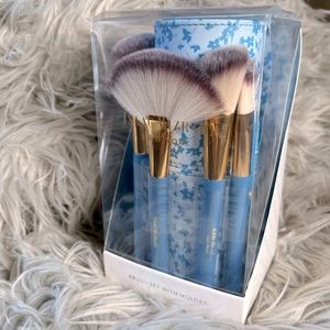 NIB MAKEUP BRUSH SET WITH HOLDER